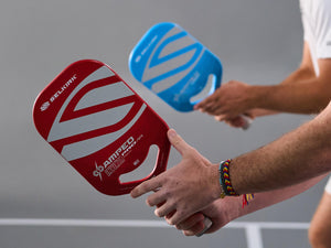 Comparing types of pickleball paddle construction: The sandwich method and thermoforming Featured Image