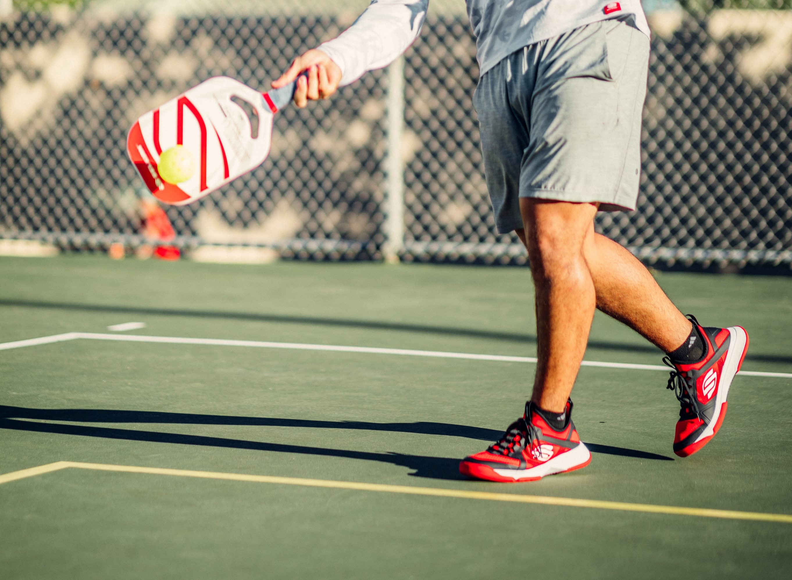 Pickleball shoe FAQ: How to choose pickleball shoes.